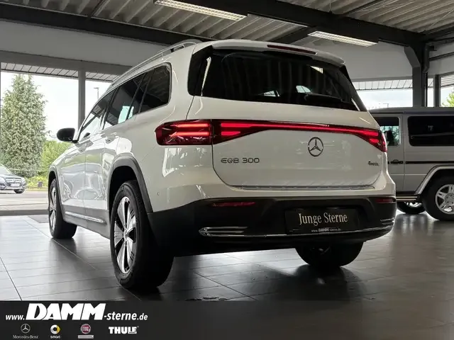 Mercedes-Benz EQB 300