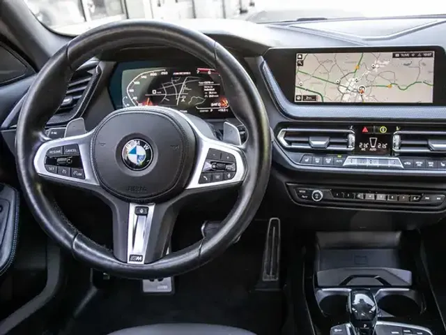 BMW 235