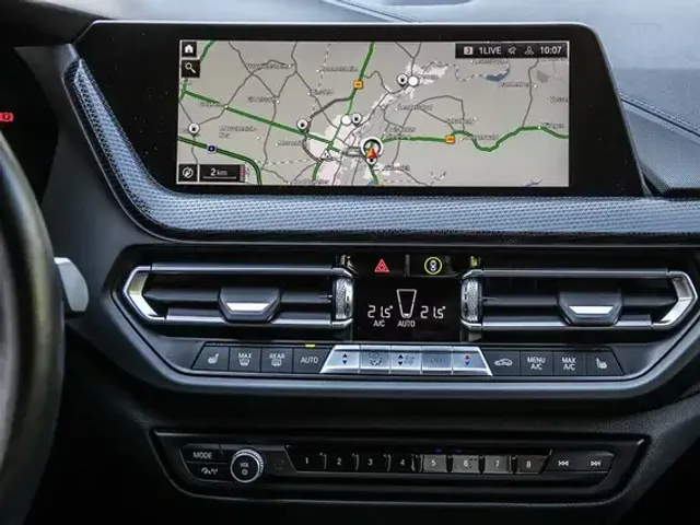 BMW 235