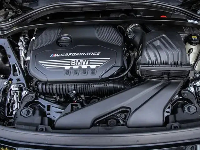 BMW 235