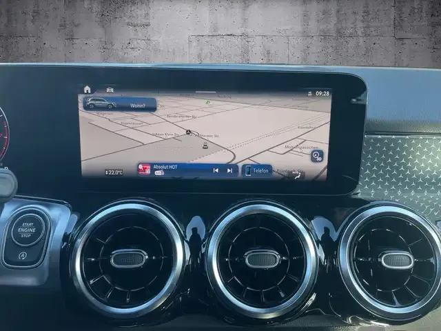 Mercedes-Benz GLB 200