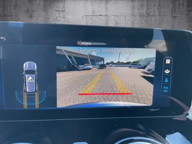 Mercedes-Benz GLB 200