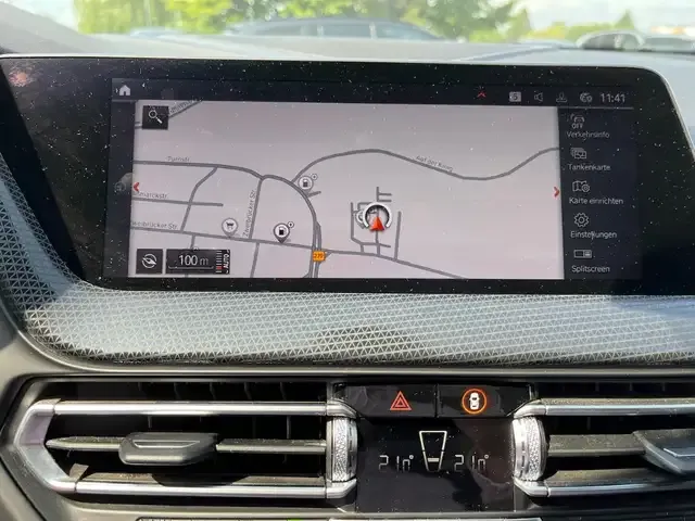 BMW 235