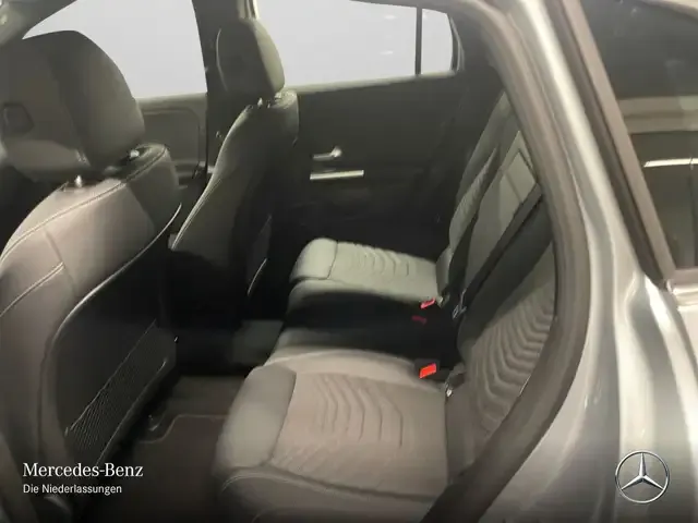 Mercedes-Benz EQA 300