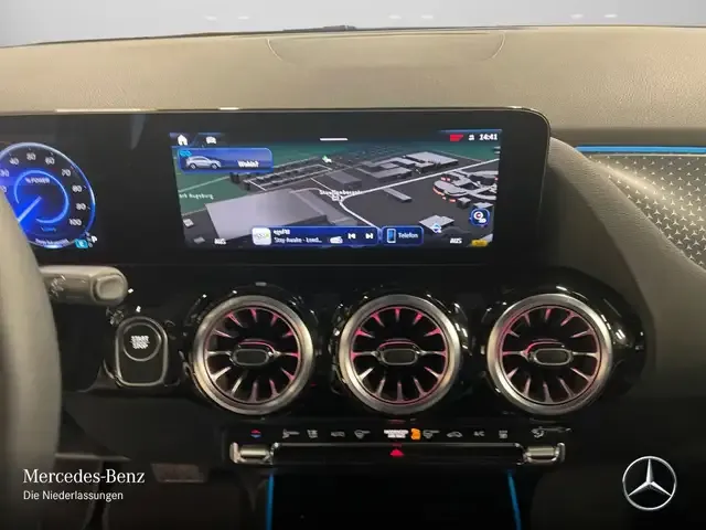 Mercedes-Benz EQA 300