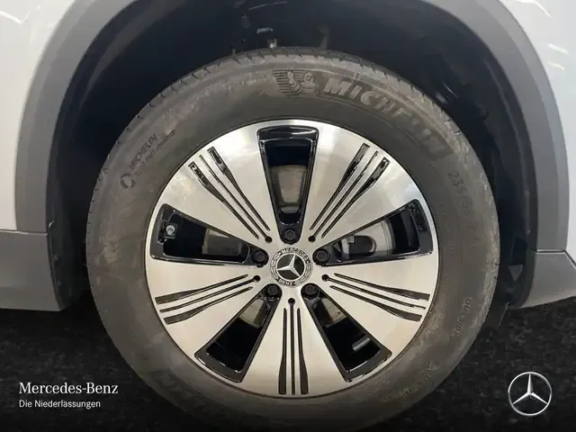 Mercedes-Benz EQA 300