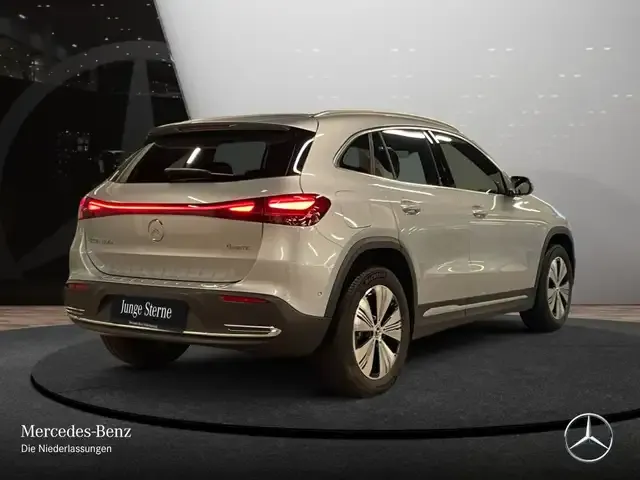 Mercedes-Benz EQA 300