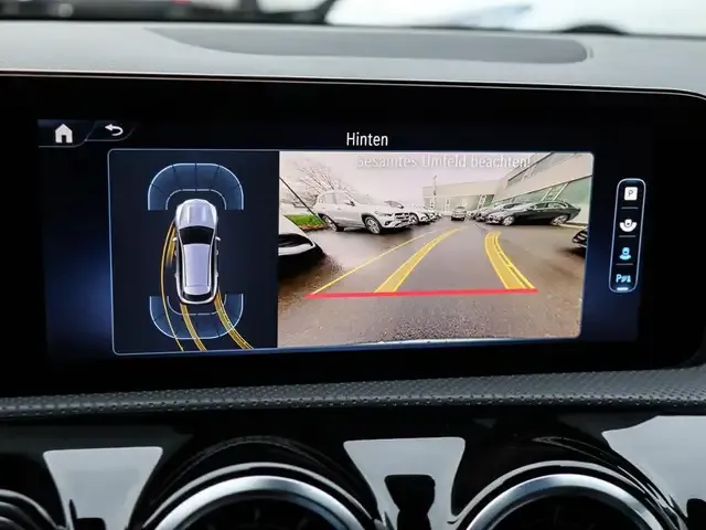 Mercedes-Benz CLA 180