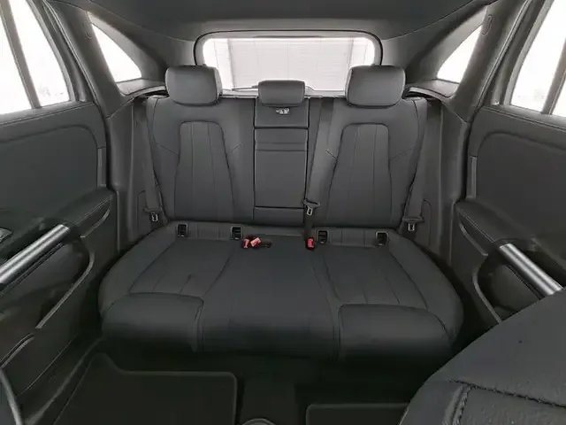 Mercedes-Benz EQA 300