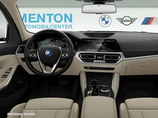 BMW 330