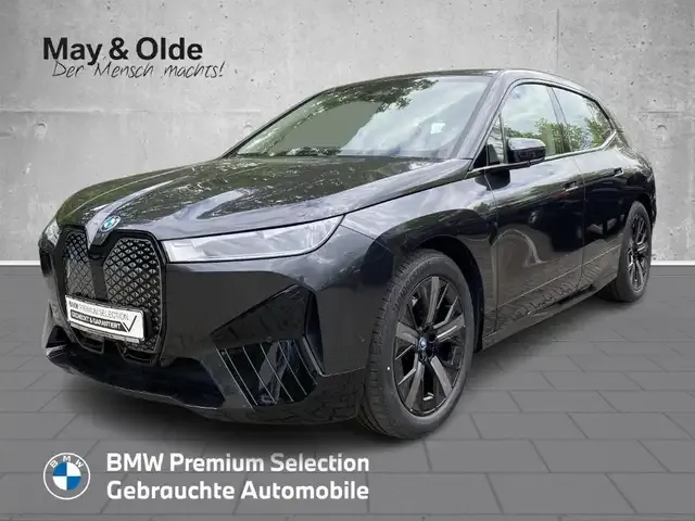 BMW iX