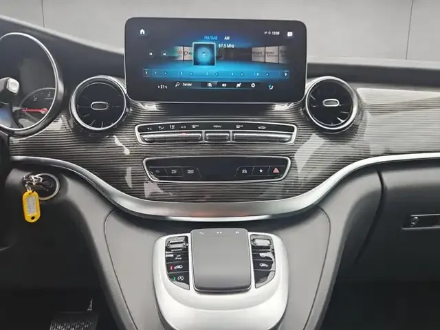 Mercedes-Benz V 250