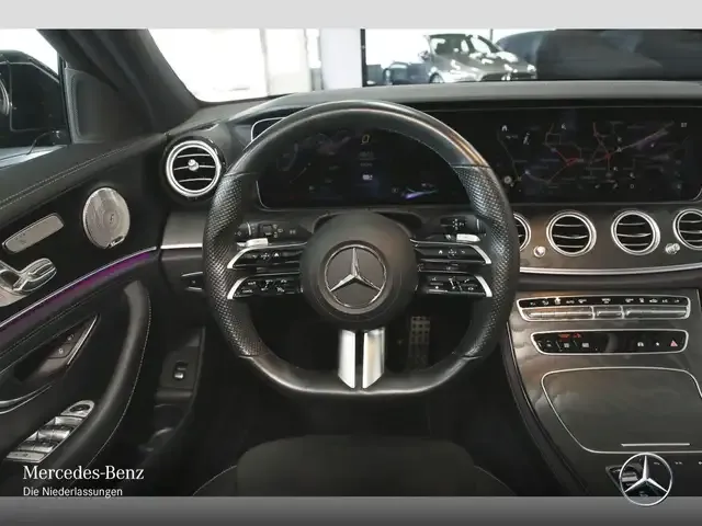 Mercedes-Benz E 300