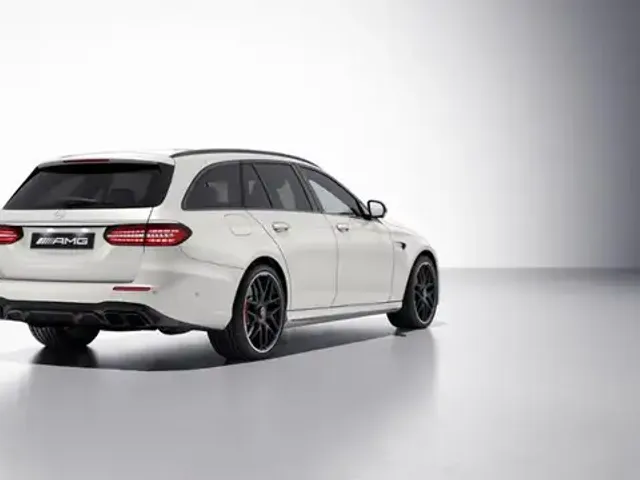 Mercedes-Benz E 63 AMG