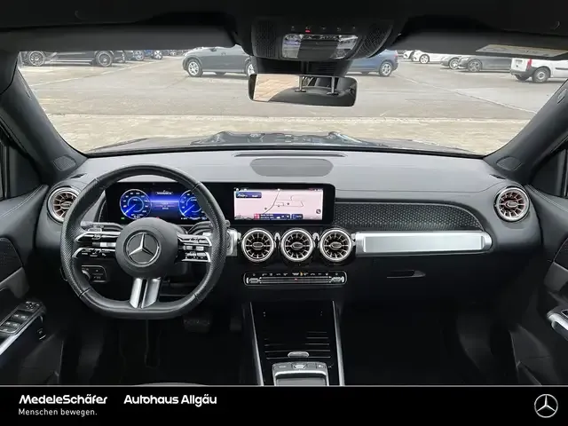 Mercedes-Benz EQB 300