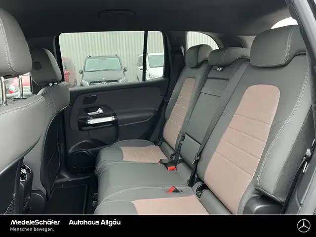 Mercedes-Benz EQB 300