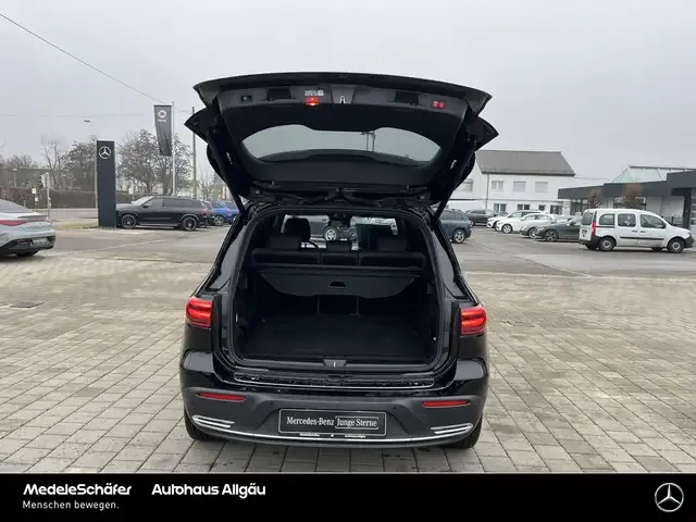 Mercedes-Benz EQB 300