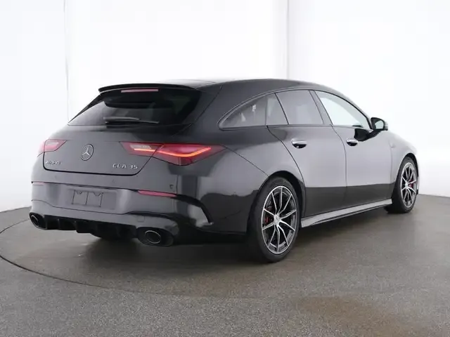 Mercedes-Benz CLA 35 AMG