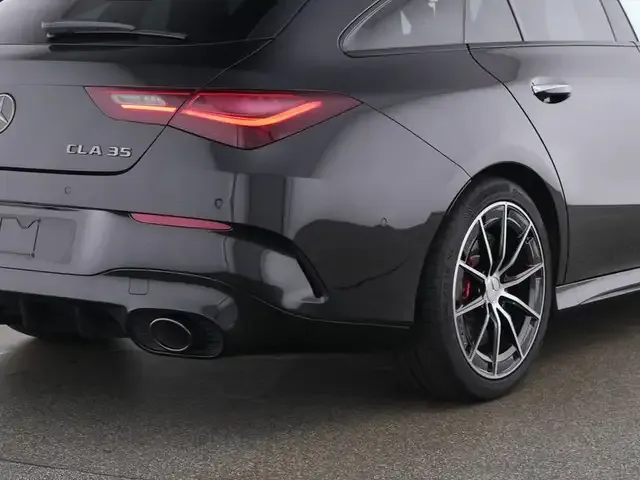 Mercedes-Benz CLA 35 AMG