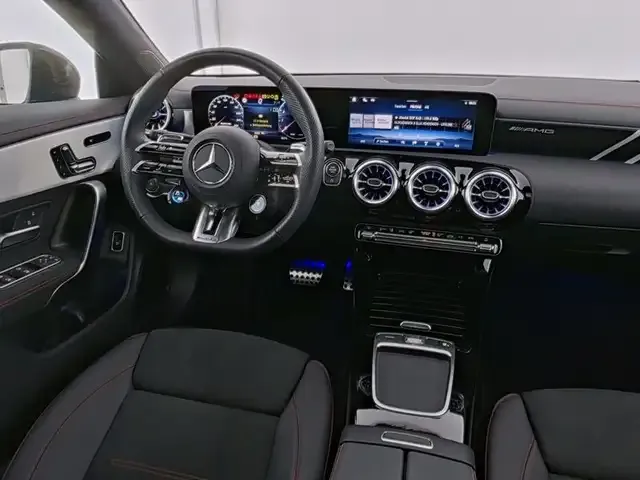 Mercedes-Benz CLA 35 AMG