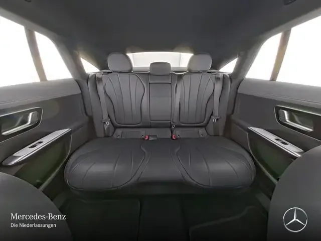 Mercedes-Benz EQE 300