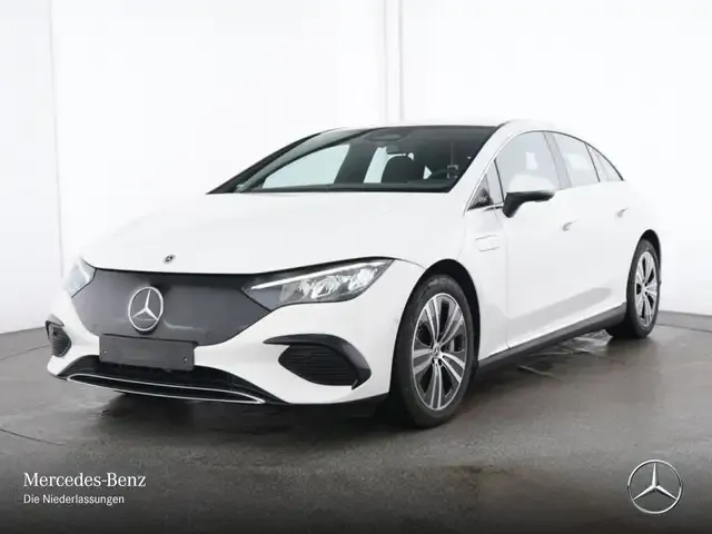 Mercedes-Benz EQE 300