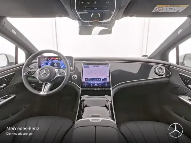 Mercedes-Benz EQE 300