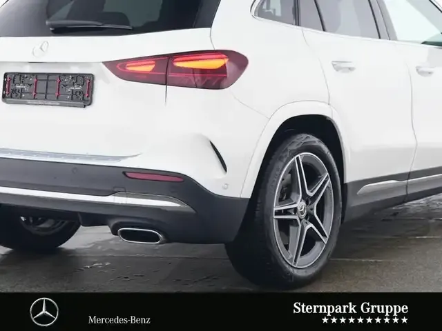 Mercedes-Benz GLA 220