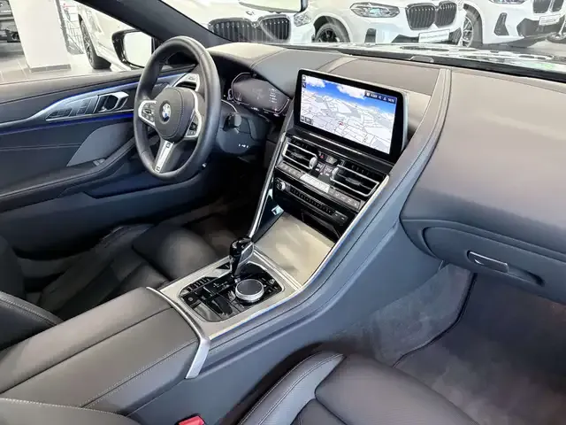 BMW 840