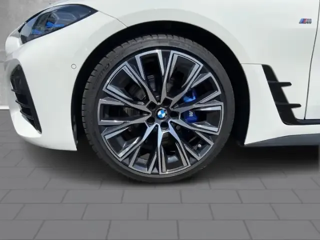 BMW 440