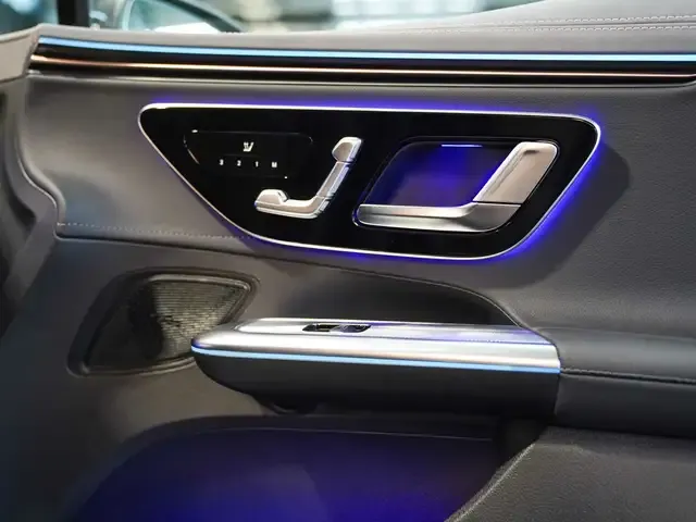 Mercedes-Benz EQE 300