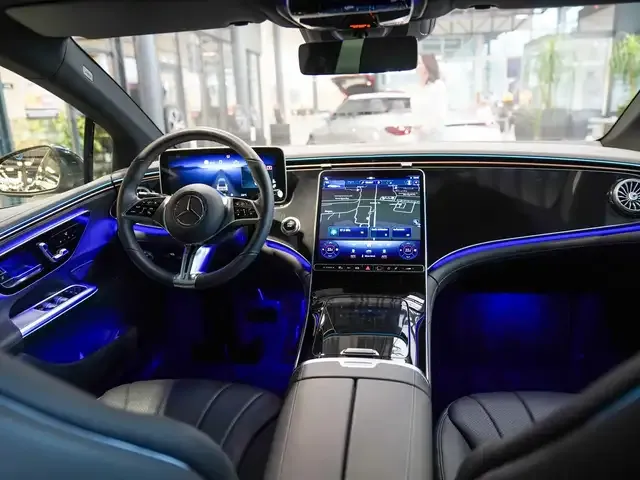 Mercedes-Benz EQE 300