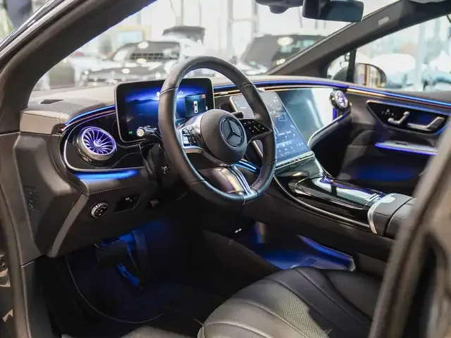 Mercedes-Benz EQE 300