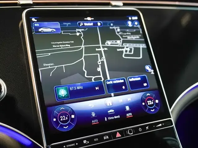 Mercedes-Benz EQE 300