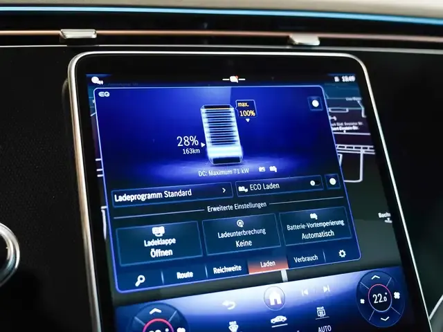 Mercedes-Benz EQE 300