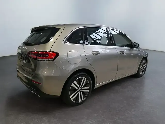 Mercedes-Benz B 250