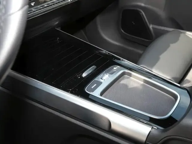 Mercedes-Benz EQB 350