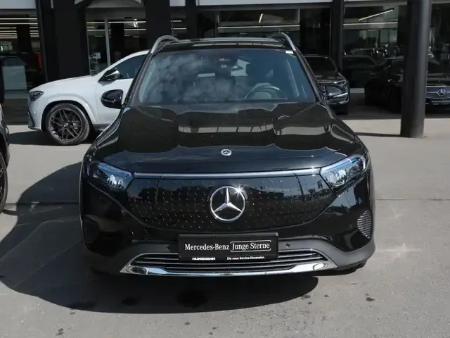 Mercedes-Benz EQB 350