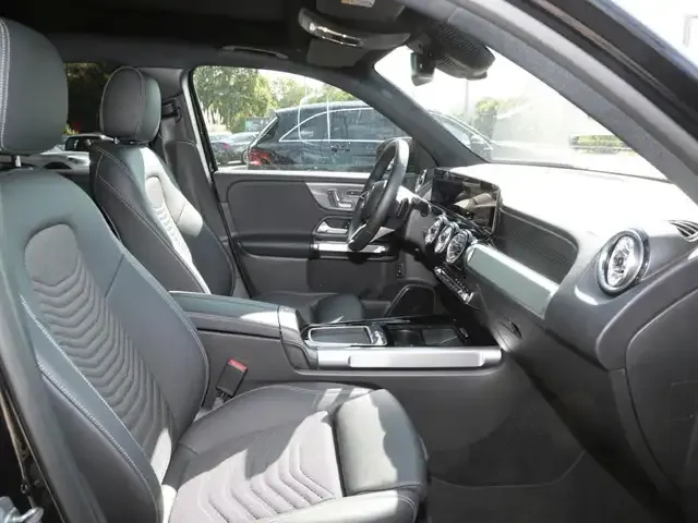 Mercedes-Benz EQB 350