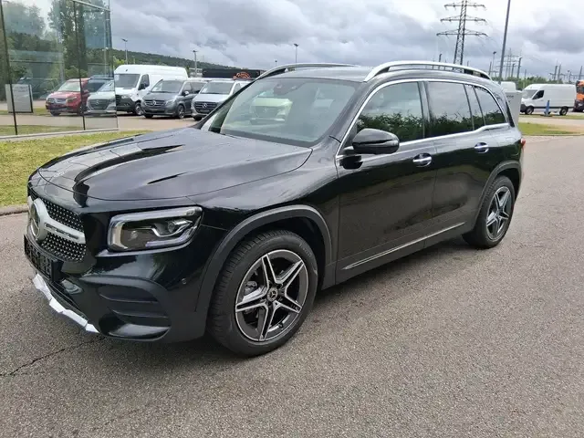 Mercedes-Benz GLB 200