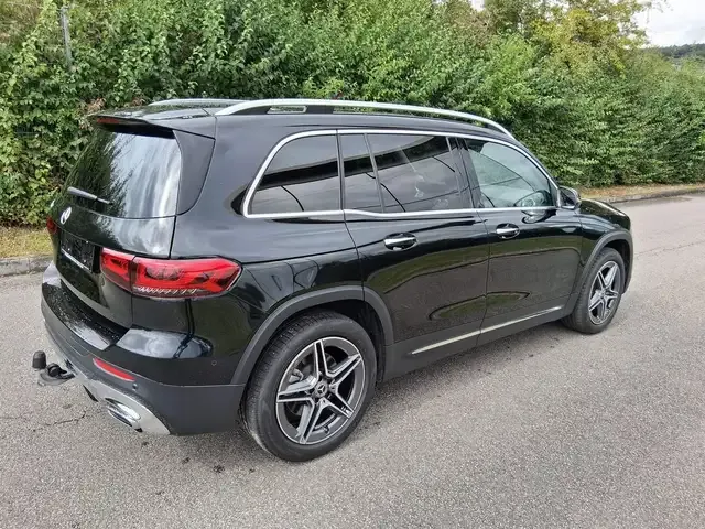 Mercedes-Benz GLB 200