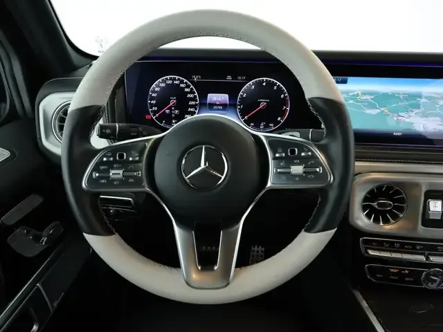 Mercedes-Benz G 500