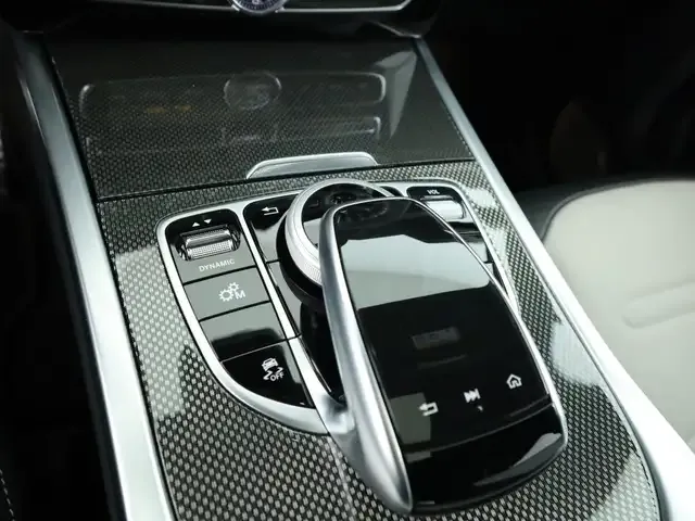 Mercedes-Benz G 500