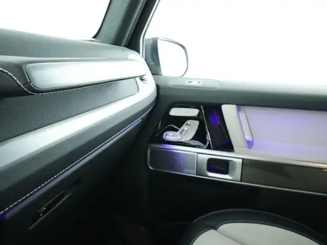 Mercedes-Benz G 500