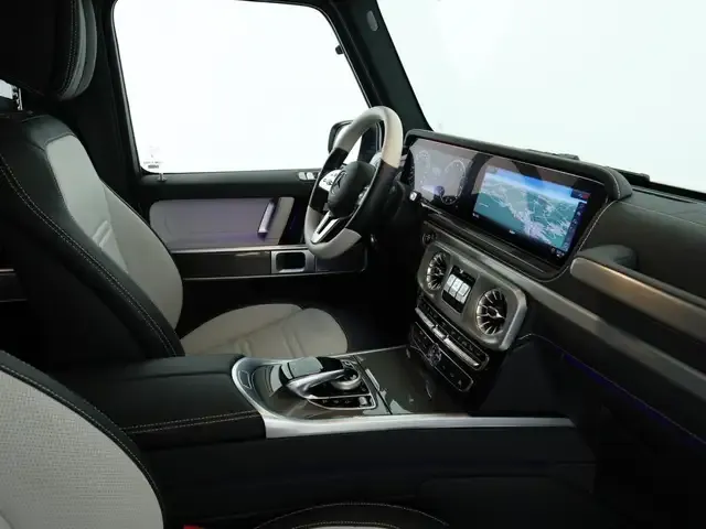 Mercedes-Benz G 500