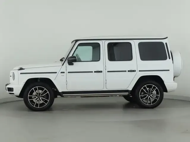 Mercedes-Benz G 500