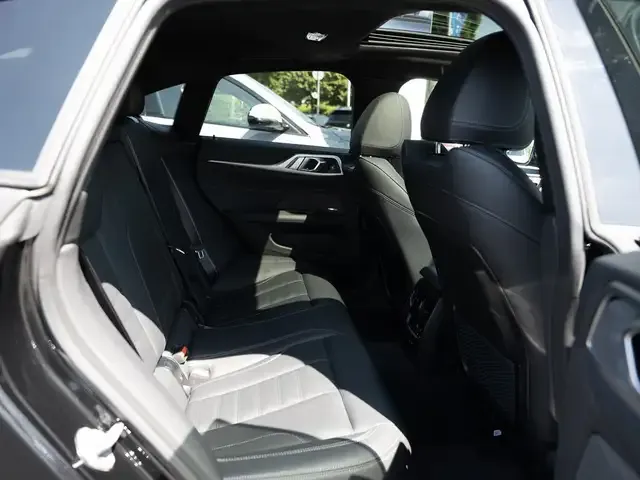 BMW 440