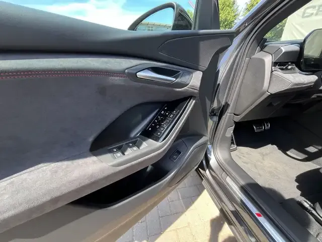 Audi Q6