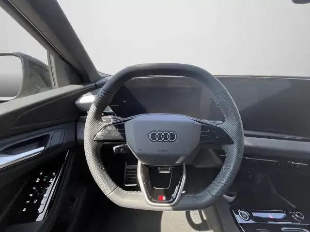 Audi Q6