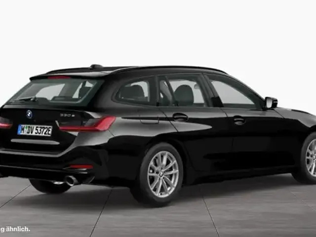 BMW 330